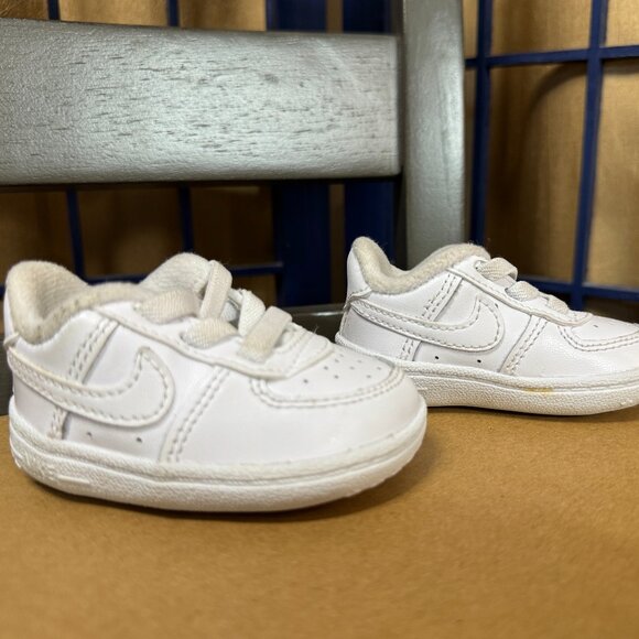 Nike Baby Air Force 1C white Nike Baby Court Tradition Sneakers Size 1C - Picture 1 of 7